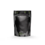 O Saco de Armazenamento Grove Bag 7g possui formato retângular e cor preta fosca.